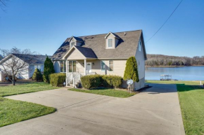 Hot Tub, Dock and Views Waterfront Home in Cadiz!